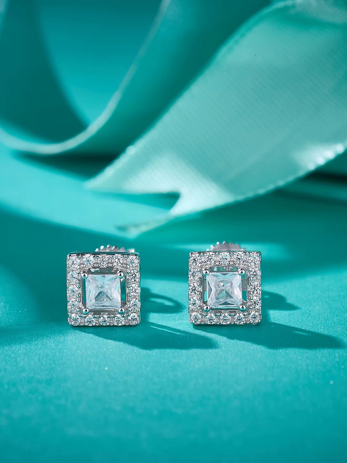 Custom Jewelry Earring 925 Sterling Silver 4 Claws Embedded Square VVS Moissanite Stud Earrings
