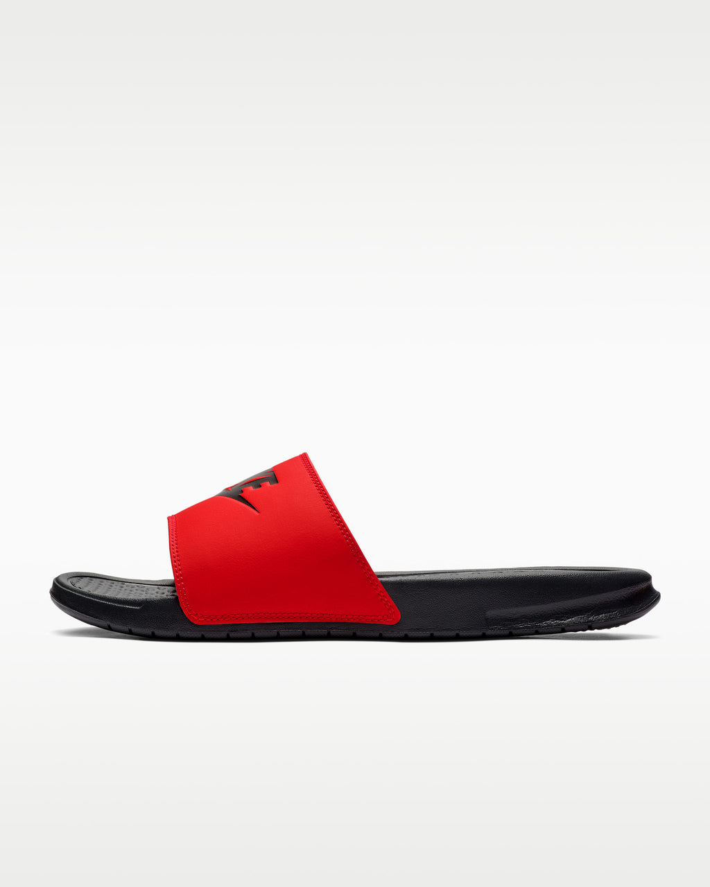 Nike Benassi Slides – Everyday Comfort & Classic Style
